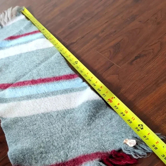 Vintage Wool Scarf - Picture 4 of 7